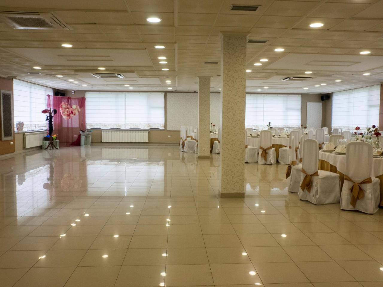Hostal Restaurante O'Cadaval Фрадес Экстерьер фото
